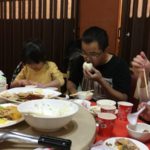 認真吃飯